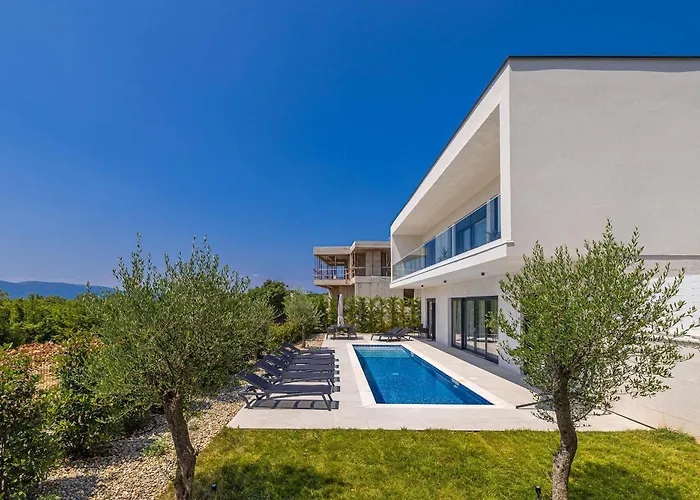 Jana With Private Pool Villa *