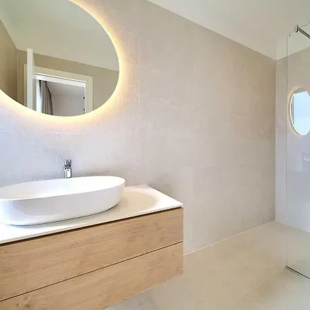 Jana With Private Pool Linardici