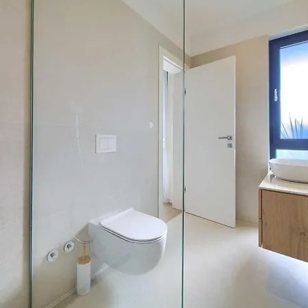 Jana With Private Pool Vila Linardici