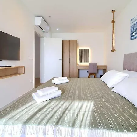 Jana With Private Pool *