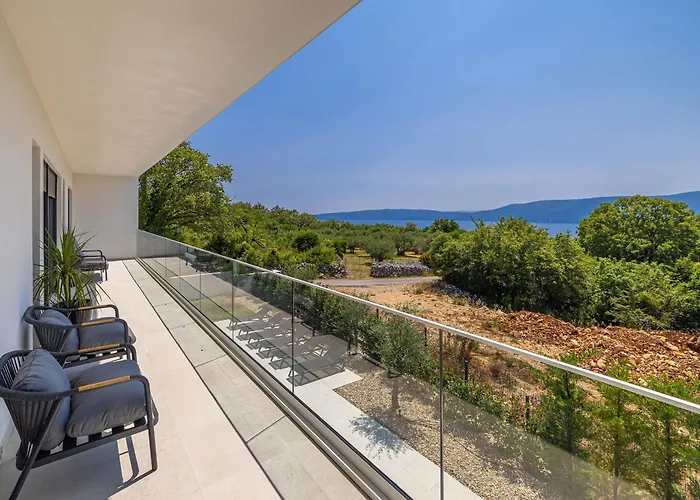 Jana With Private Pool Villa Linardici