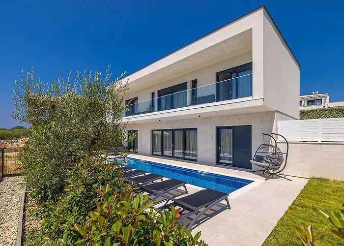 Jana With Private Pool * Linardici